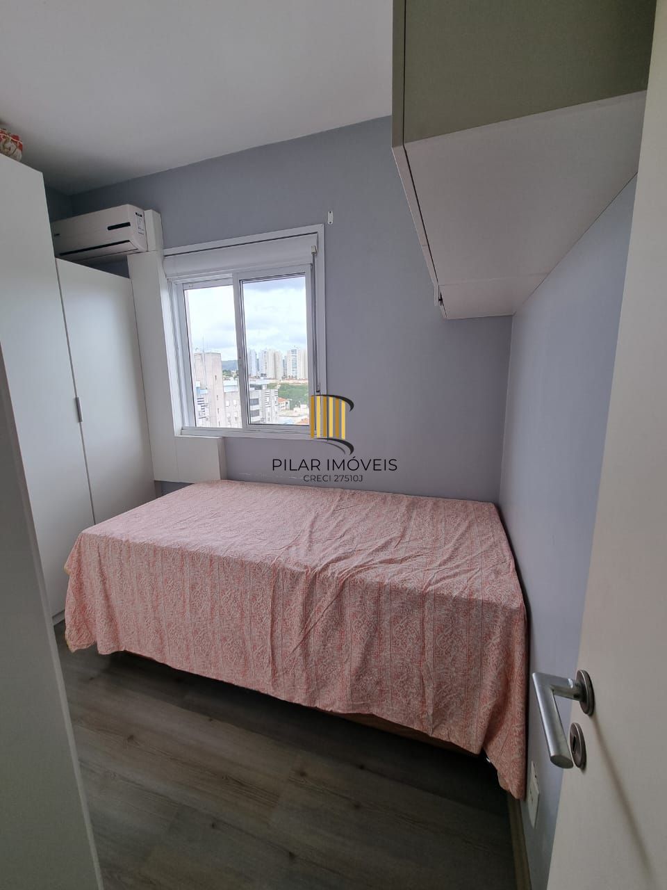 Apto 3 dorm living estendido, andar alto no Passo da Areia