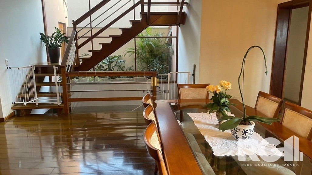 Casa 4 dormitórios no bairro Jardim Sabará