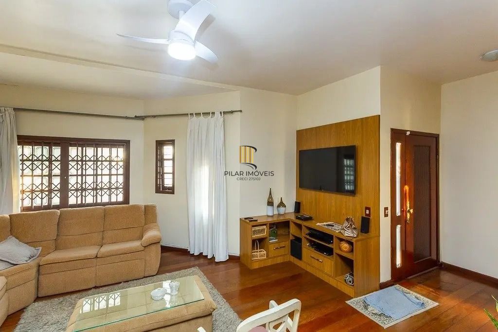 Casa espaçosa com 6 dormitórios e vista incrível no Cristo Redentor
