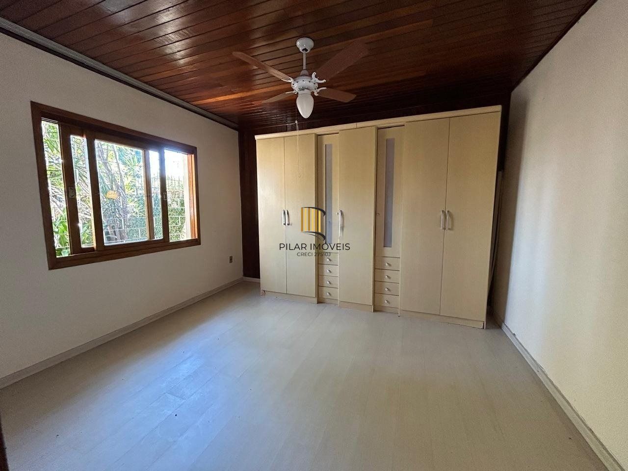 Casa 3 dormitórios com suíte e pátio no Jardim Planalto