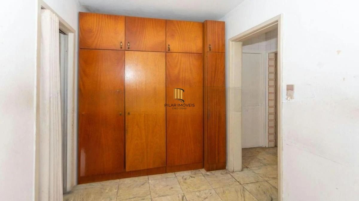 Valor abaixo do mercado  com 3 dormitórios, 1 vaga e elevador,  Floresta