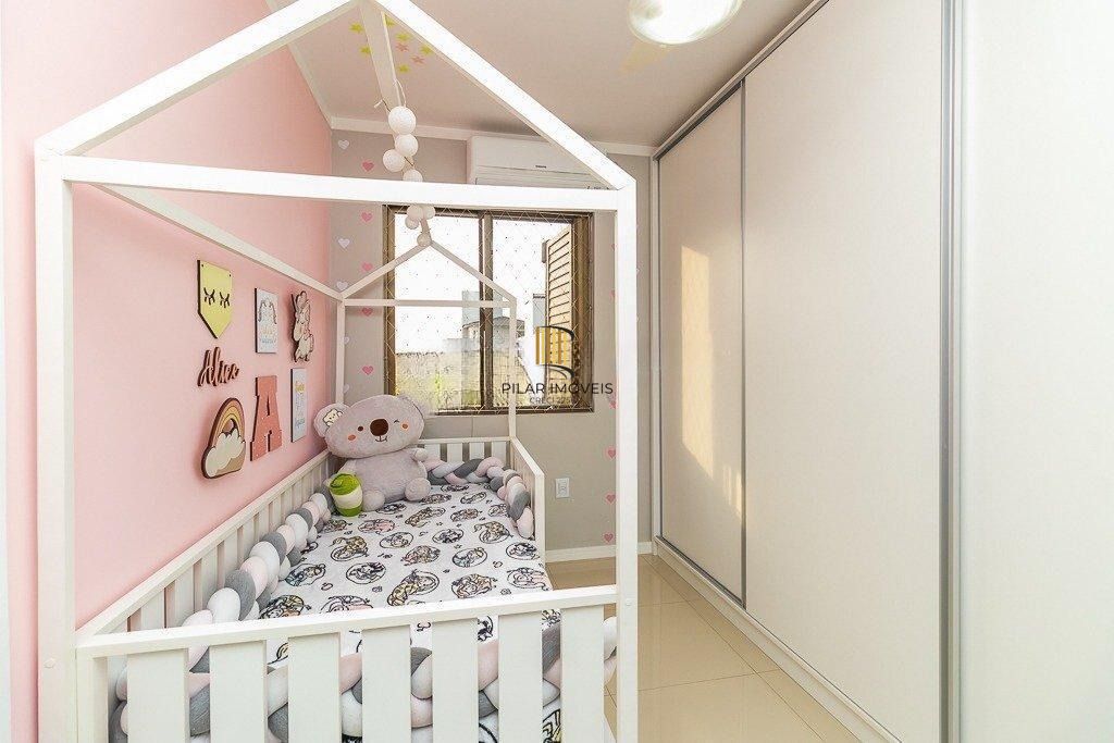 Casa em condomínio com 4 quartos, 2 suítes e 2 vagas à - Jardim Sabara