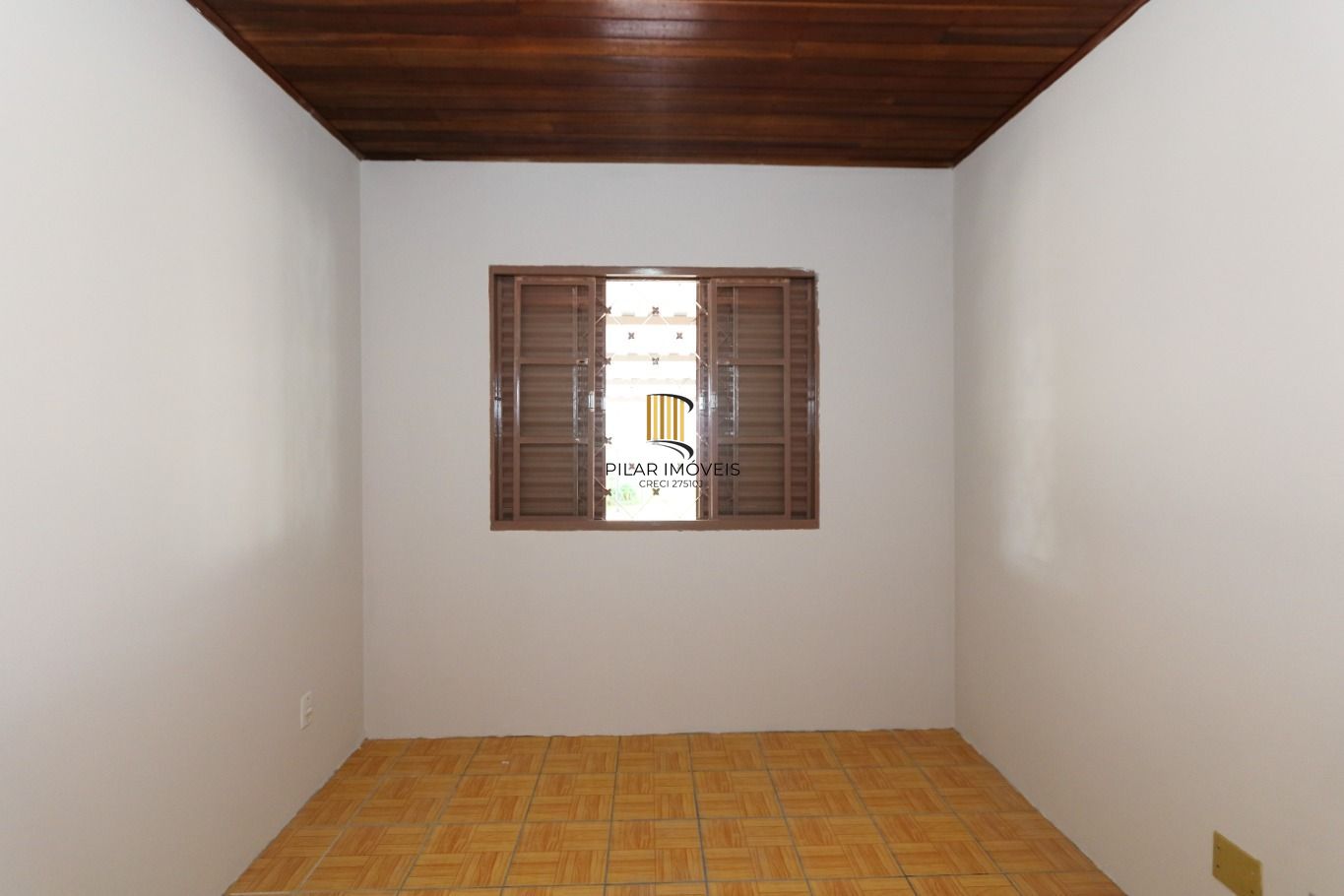 Casa aconchegante em condomínio com 2 dormitórios, no condomínio no Bairro Igara Canoas