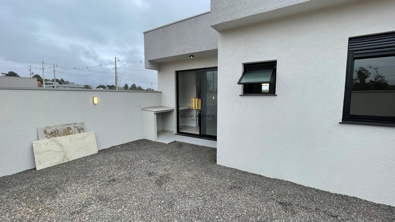 Casa em condomínio com 3 dormitórios 2 suíte 2 vagas.