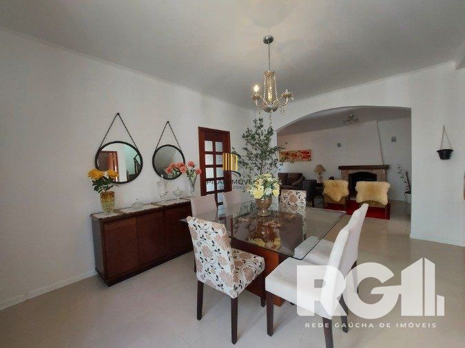 Casa 4 dormitórios no bairro Jardim Itu
