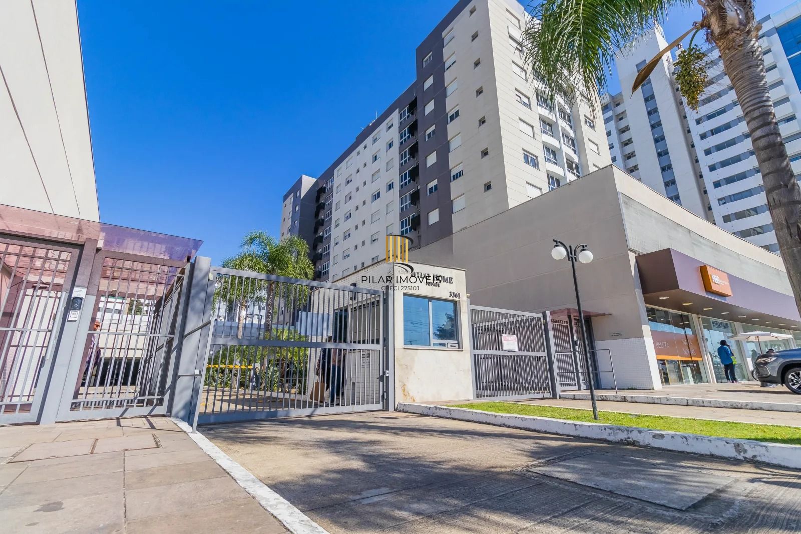 Apartamento Garden mobiliado, com 180 m² privativos, no bairro Chácara das Pedras
