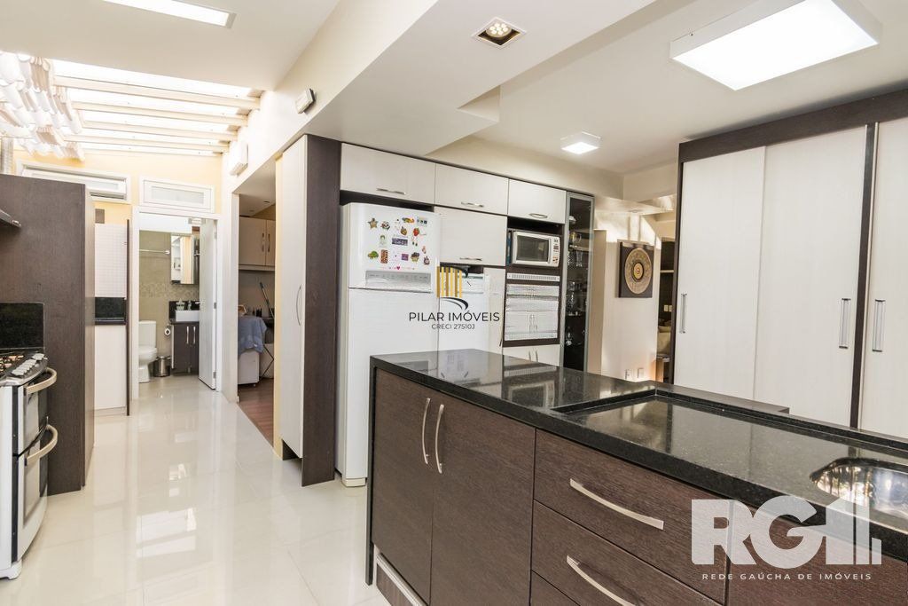 Casa Condominio 4 Dormitório(s) Bairro Sarandi