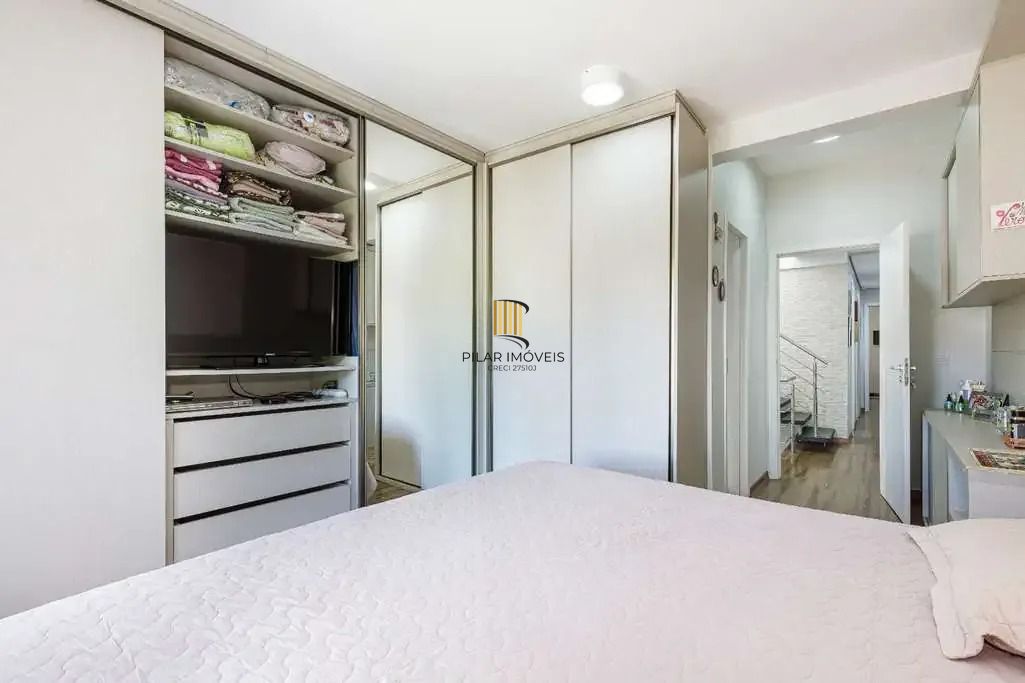 Sobrado com 3 Dormitórios, Suíte e Terraço Panorâmico - Jardim Planalto