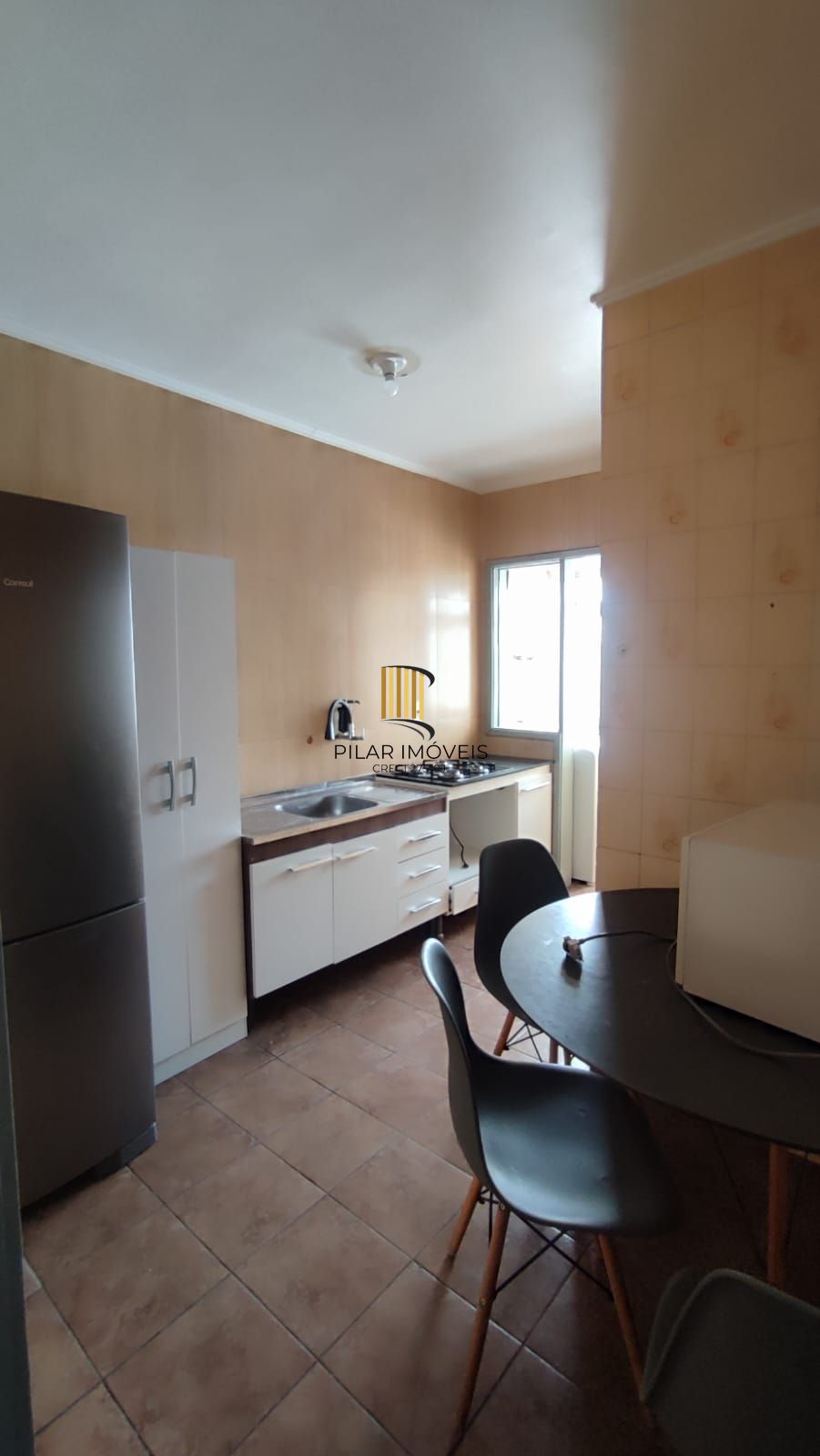 Apartamento 2 dorm com sacada, Mobiliado 1 vaga coberta Porto Alegre
