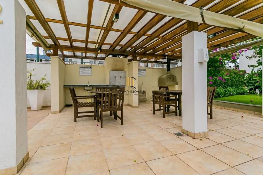 Apartamento à venda com 3 quartos, 70m², 1 suíte, 1 vaga Localizado Rua Antônio Joaquim Mesquita, no bairro Passo da Areia