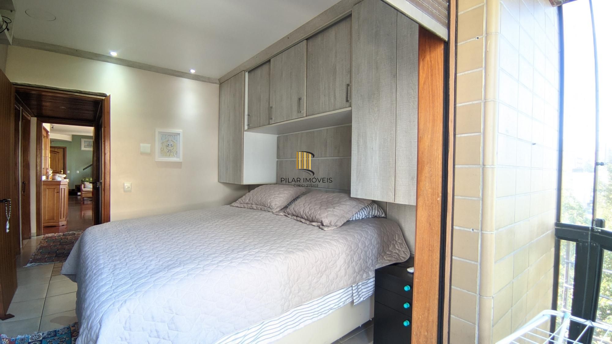 Cobertura com piscina 3 dorm, 2 vagas individuas, no bairro Petrópolis