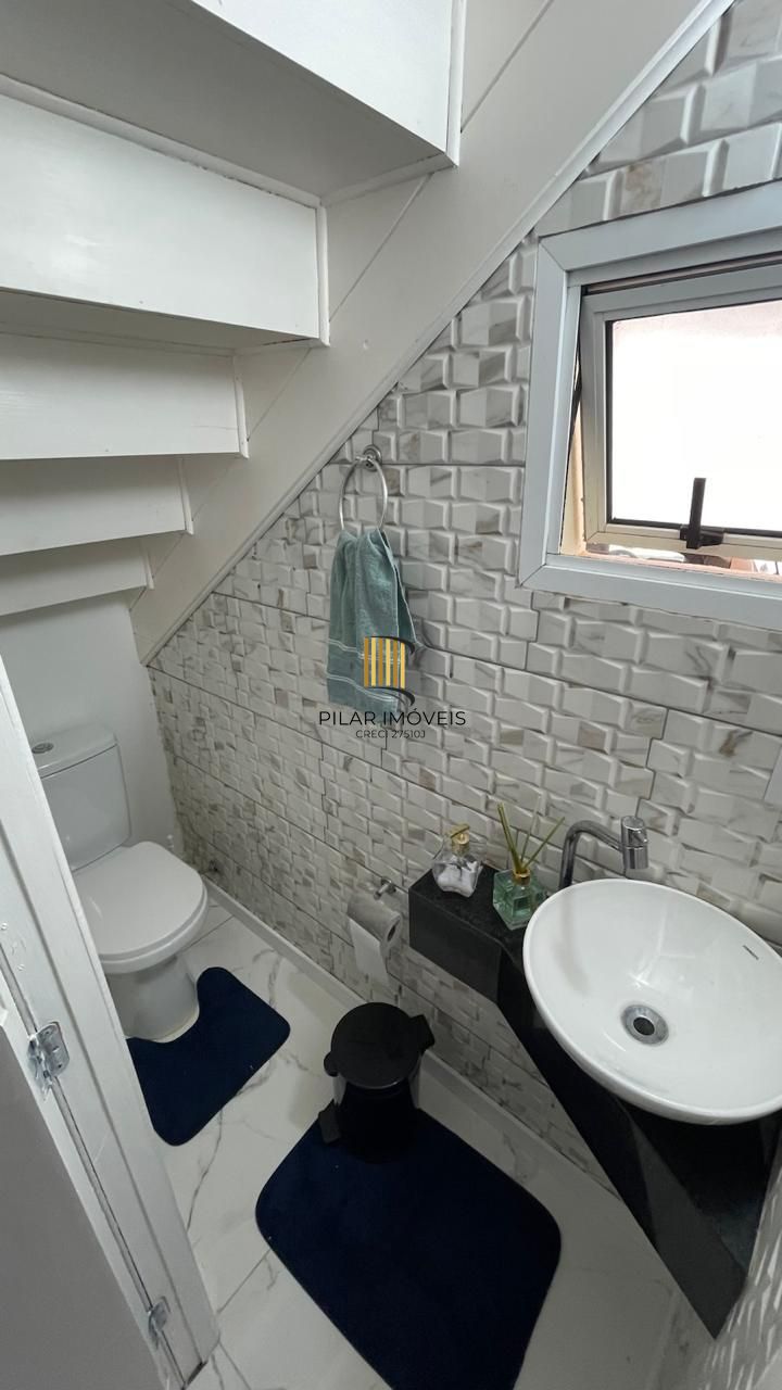 Casa com 3 dormitórios no bairro Humaitá