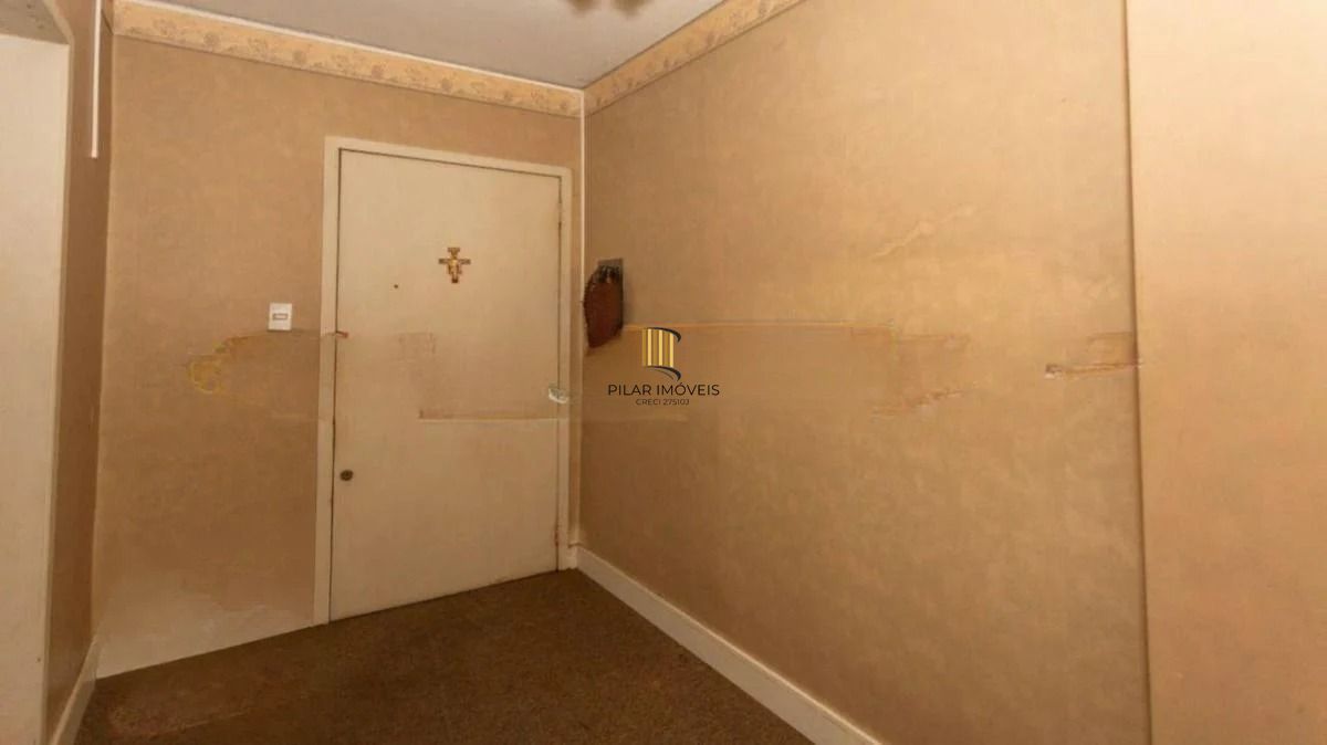 Valor abaixo do mercado  com 3 dormitórios, 1 vaga e elevador,  Floresta