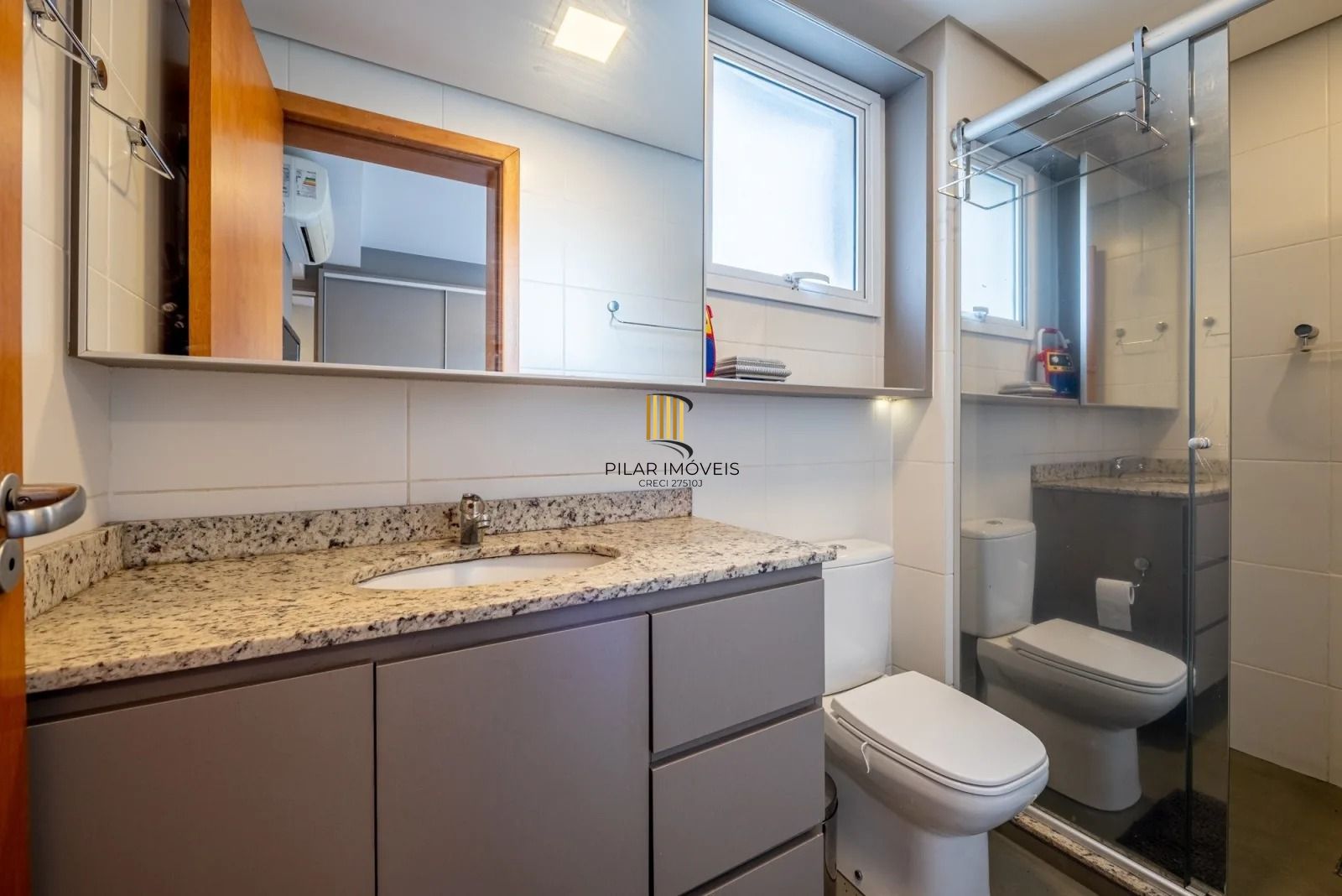 Apartamento Garden com 178m², 3 quartos, 1 suíte, 2 vagas, no bairro Chácara Das Pedras