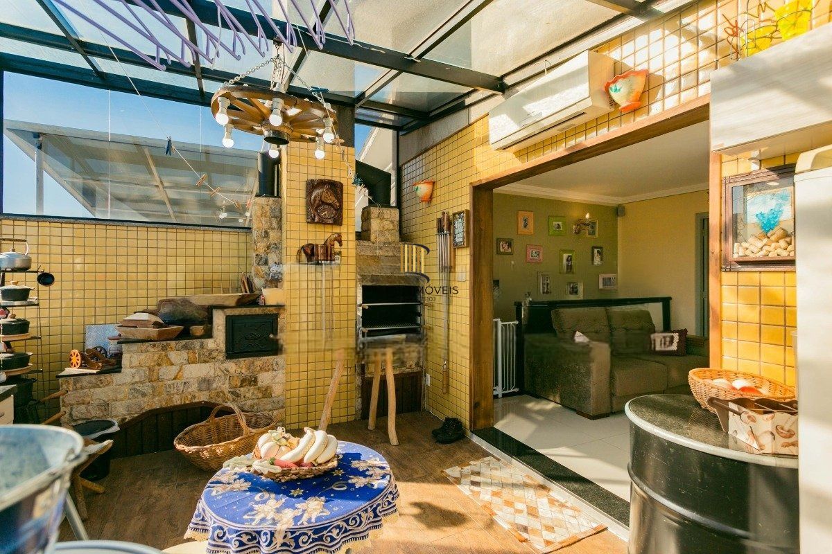 Cobertura com 3 dormitórios, terraço e 4 vagas