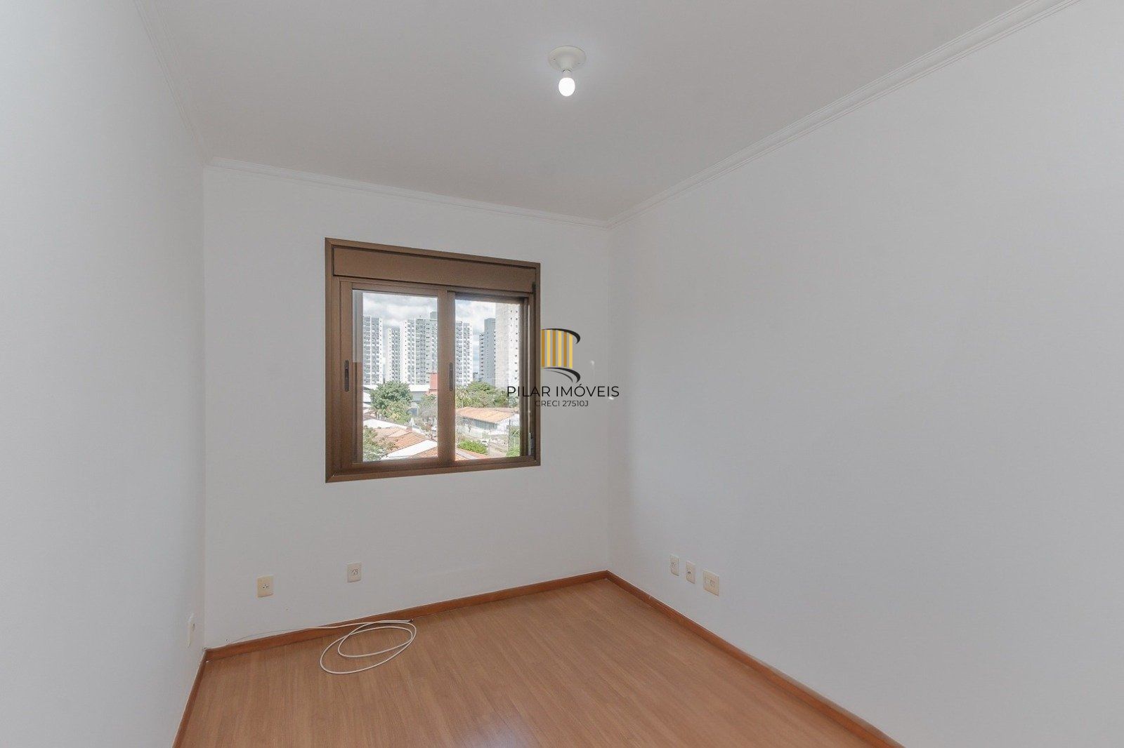 Apartamento de 4 dormitórios, sacada fechada com churrasqueira -Av. Panamericana