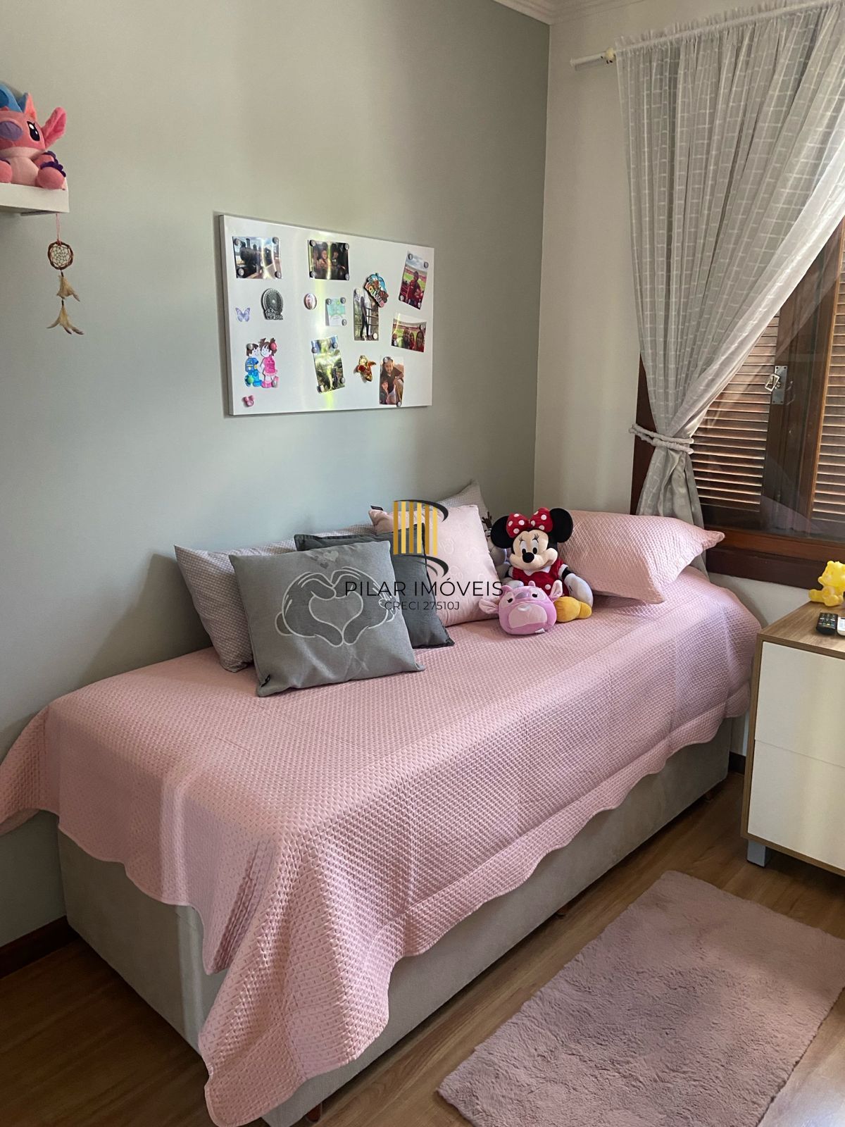 Apartamento 2 Dormitórios com Sacada e Vaga Coberta