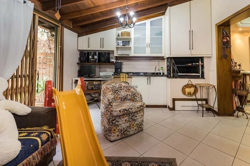 Casa em condomínio fechado com 3 dormitórios suíte  e lazer completo 101m²