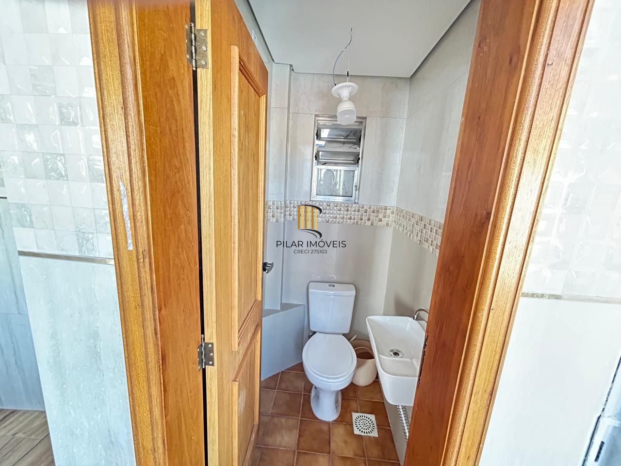 Casa 8 dormitórios, 5 banheiros e 6 vagas no Bairro São João Porto Alegre