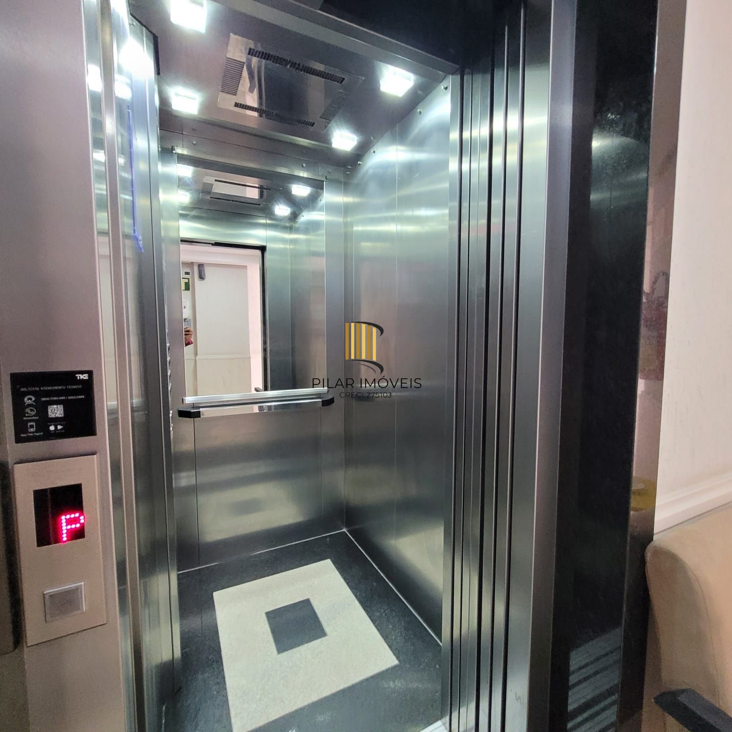 Apartamento com terraço, sacada, churrasqueira, 1 dor no Centro de Tramandaí