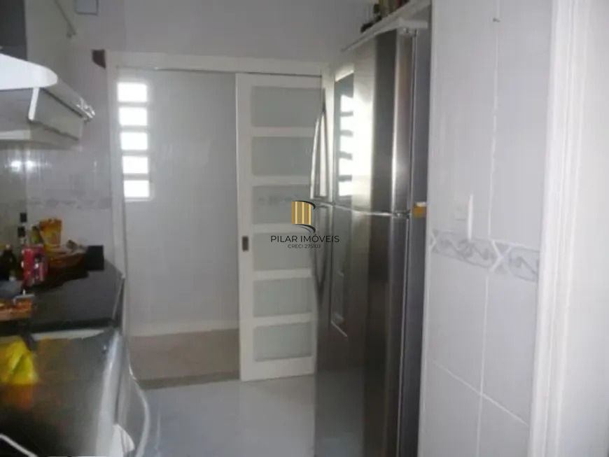 Casa térrea com 3 dormitórios, suíte e 3 vagas.