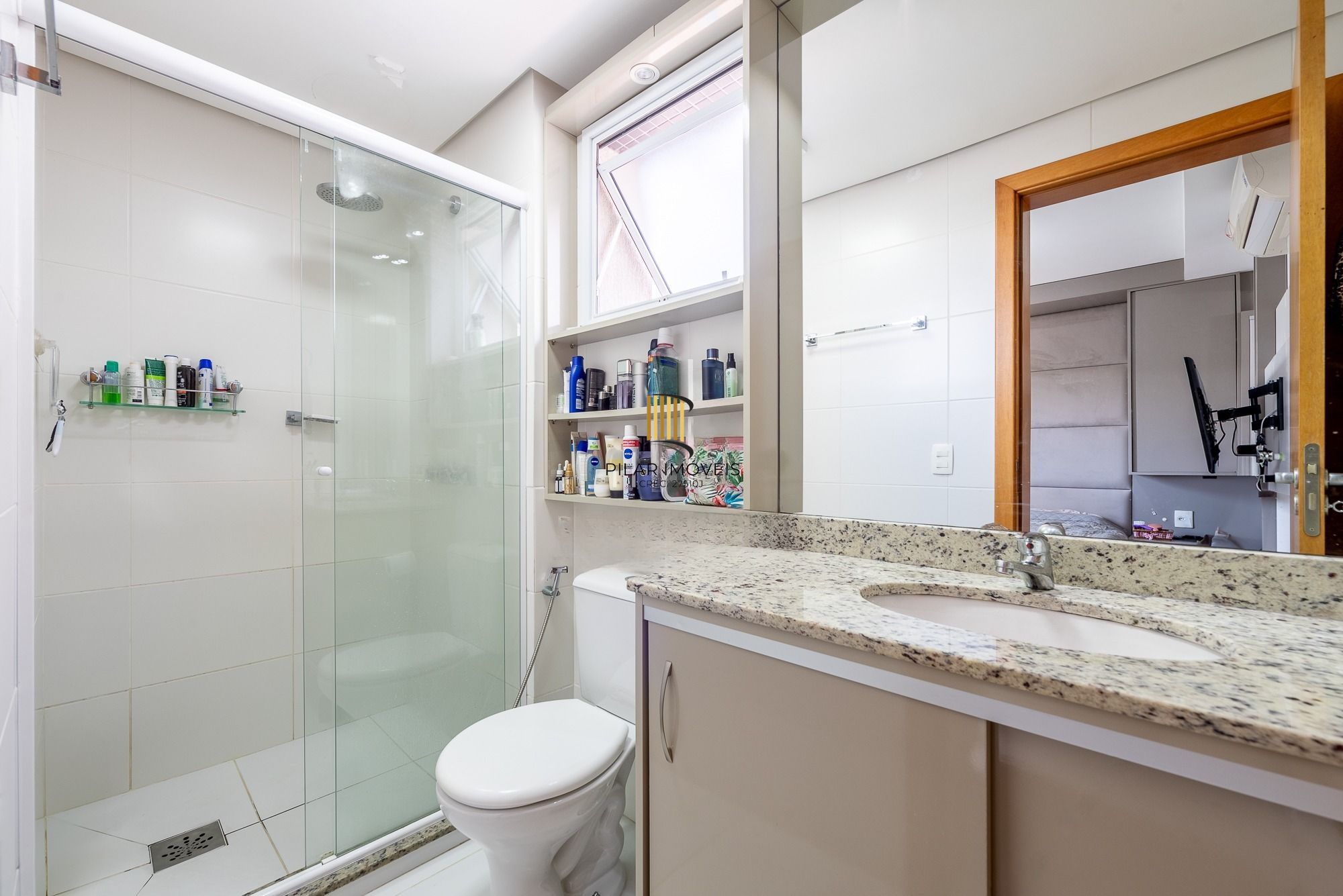 Apartamento Garden mobiliado, com 180 m² privativos, no bairro Chácara das Pedras