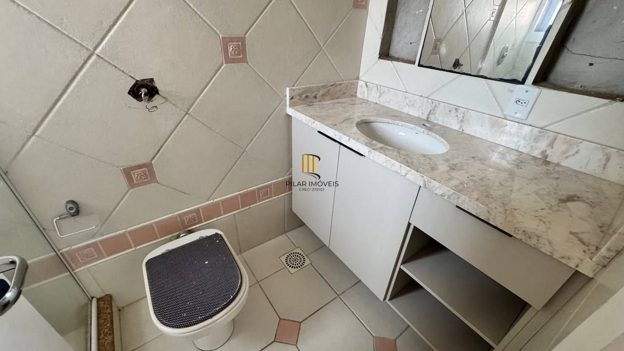 Casa 5 dormitórios no bairro Vila Nova