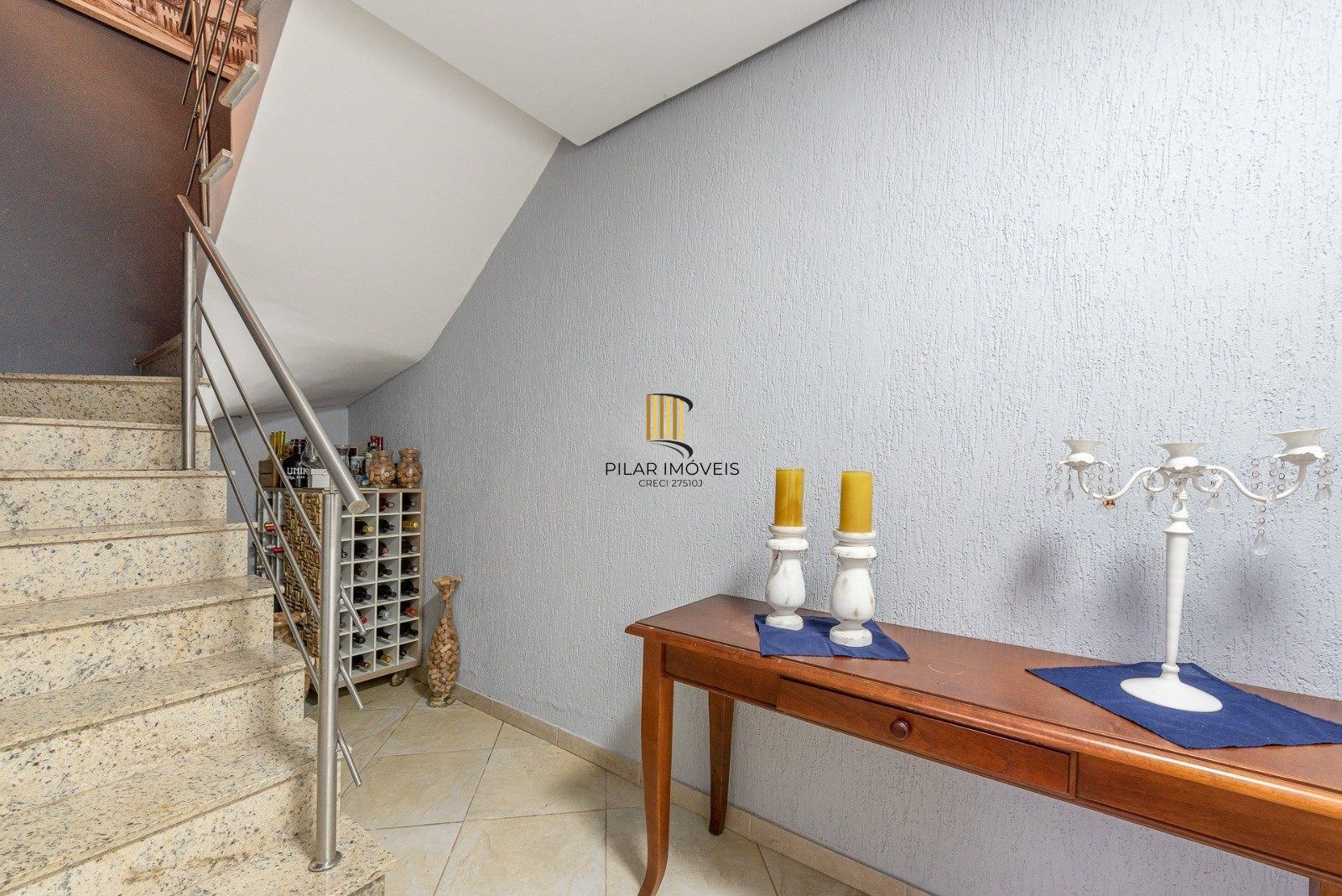 Casa com 3 dormitórios, suíte, pátio com spa, 3 vagas, Rua do Pampa - Ecoville