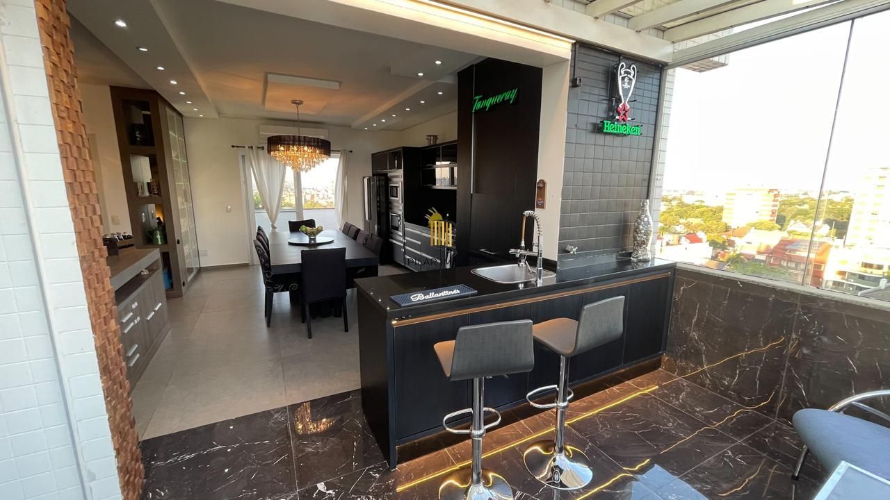 Cobertura mobiliada com piscina e vista 360° no Jardim Planalto – POA