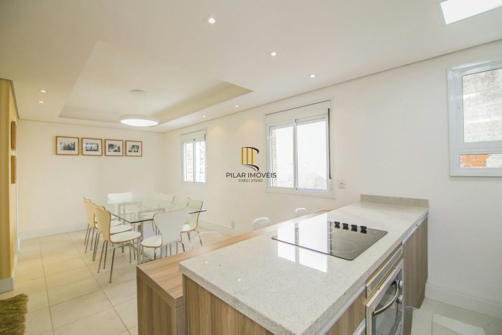 Apartamento 1 Dormitório com Vaga no Petrópolis
