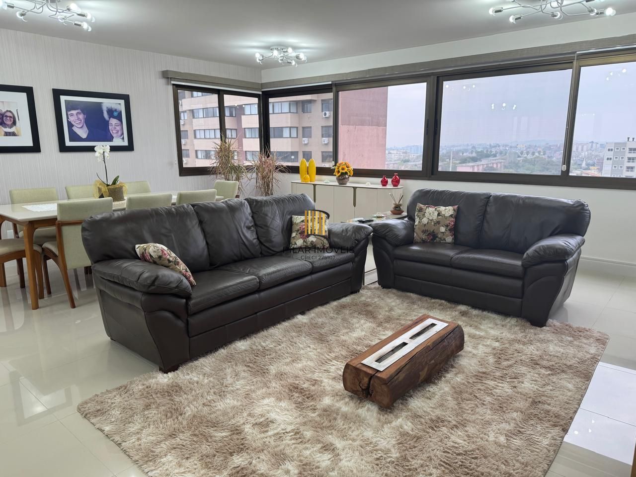 Semi-mobiliado, 3 dormitórios, 2 vagas lado a lado - Jardim Planalto