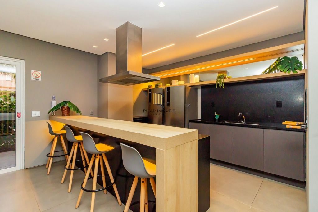 Apartamento 2 dorms à venda Rua Guadalupe, Jardim Lindóia - Porto Alegre