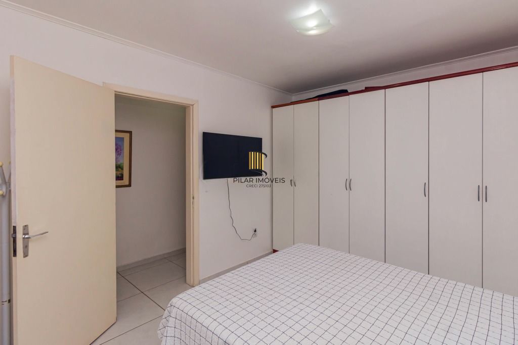 Casa 3 dormitórios, 2 suítes, piscina