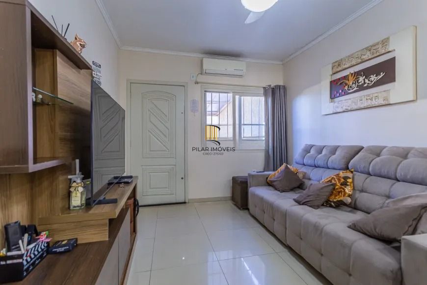 Casa sobrado, 2 dormitórios, 66m² privativos, no Jardim Leopoldina, Porto Alegre