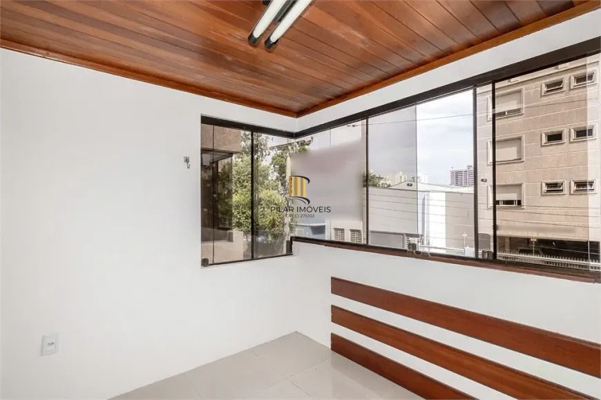 Apartamento com sacada e churrasqueira no Passo D’Areia