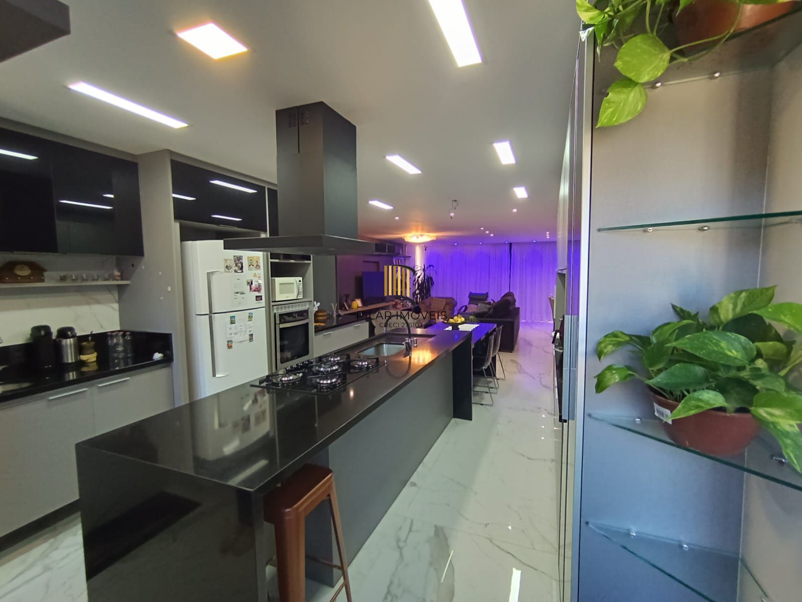 Apartamento único com 3 suítes e 4 vagas no Jardim Lindóia