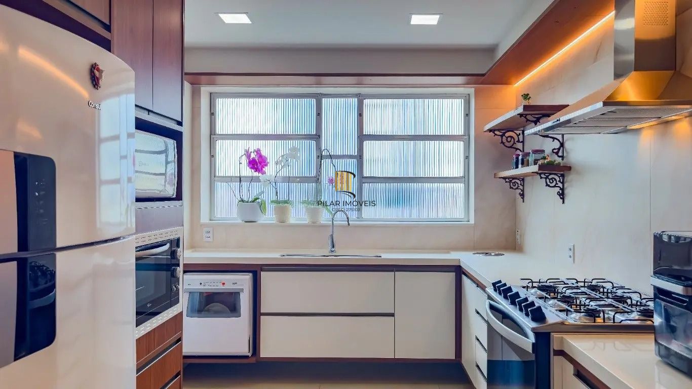 Apartamento com 3 quartos e 169m² com vista pro Guaiba, Av.  Independência, Porto Alegre.