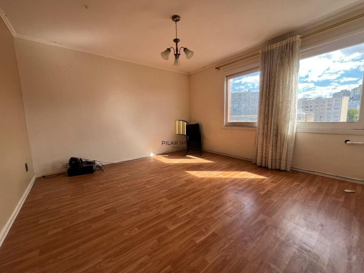 Apartamento com 3 dormitórios, 1 vaga e elevador,  Rua: Ernesto Alves - Floresta