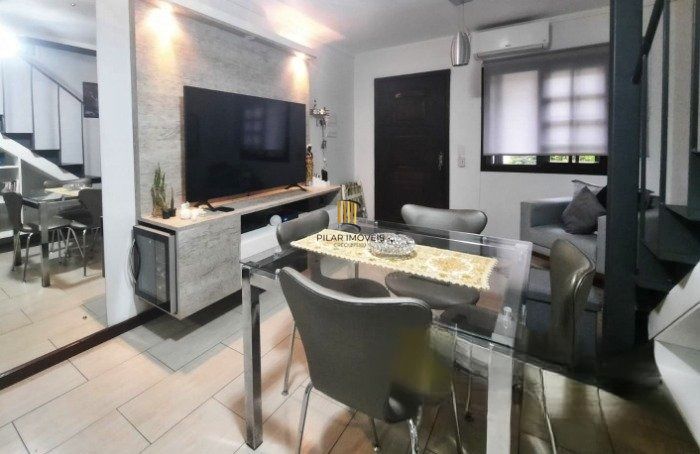 Casa em Condomínio  2 dormitórios no bairro Vila Nova