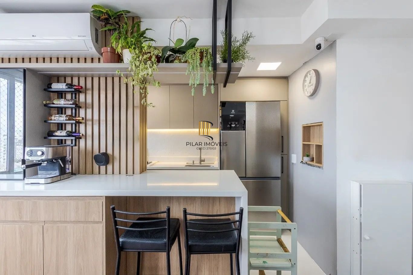 Apartamento mobiliado com 3 dormitórios panorâmica na Azenha em Porto Alegre
