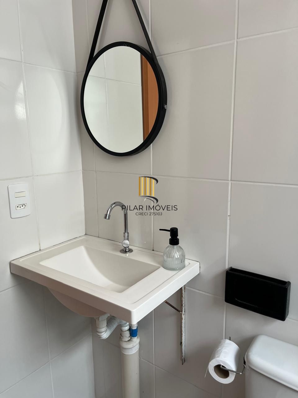 Apartamento com 2 dormitórios e vaga na Protásio Alves