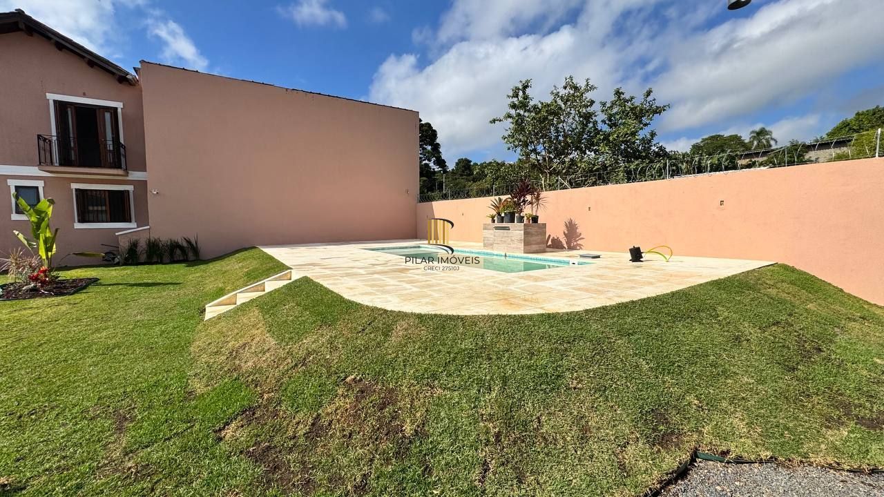 Casa 5 dormitórios no bairro Vila Nova