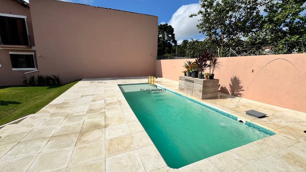 Casa 5 dormitórios no bairro Vila Nova