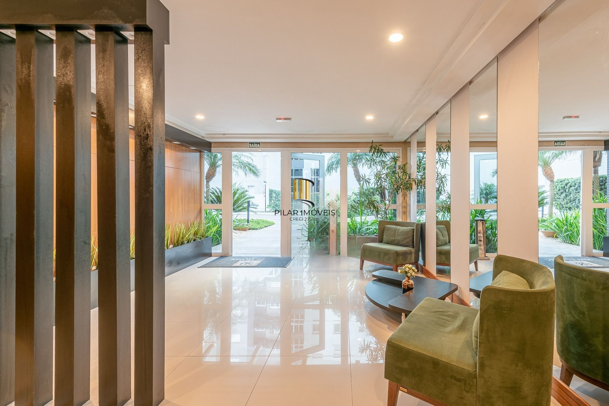 Apartamento Garden mobiliado, com 180 m² privativos, no bairro Chácara das Pedras