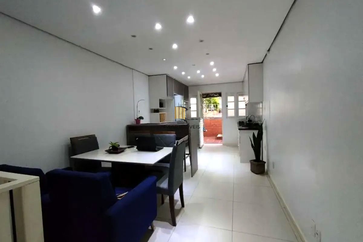 Sobrado com suíte, piscina e espaço gourmet no Jardim Sabará