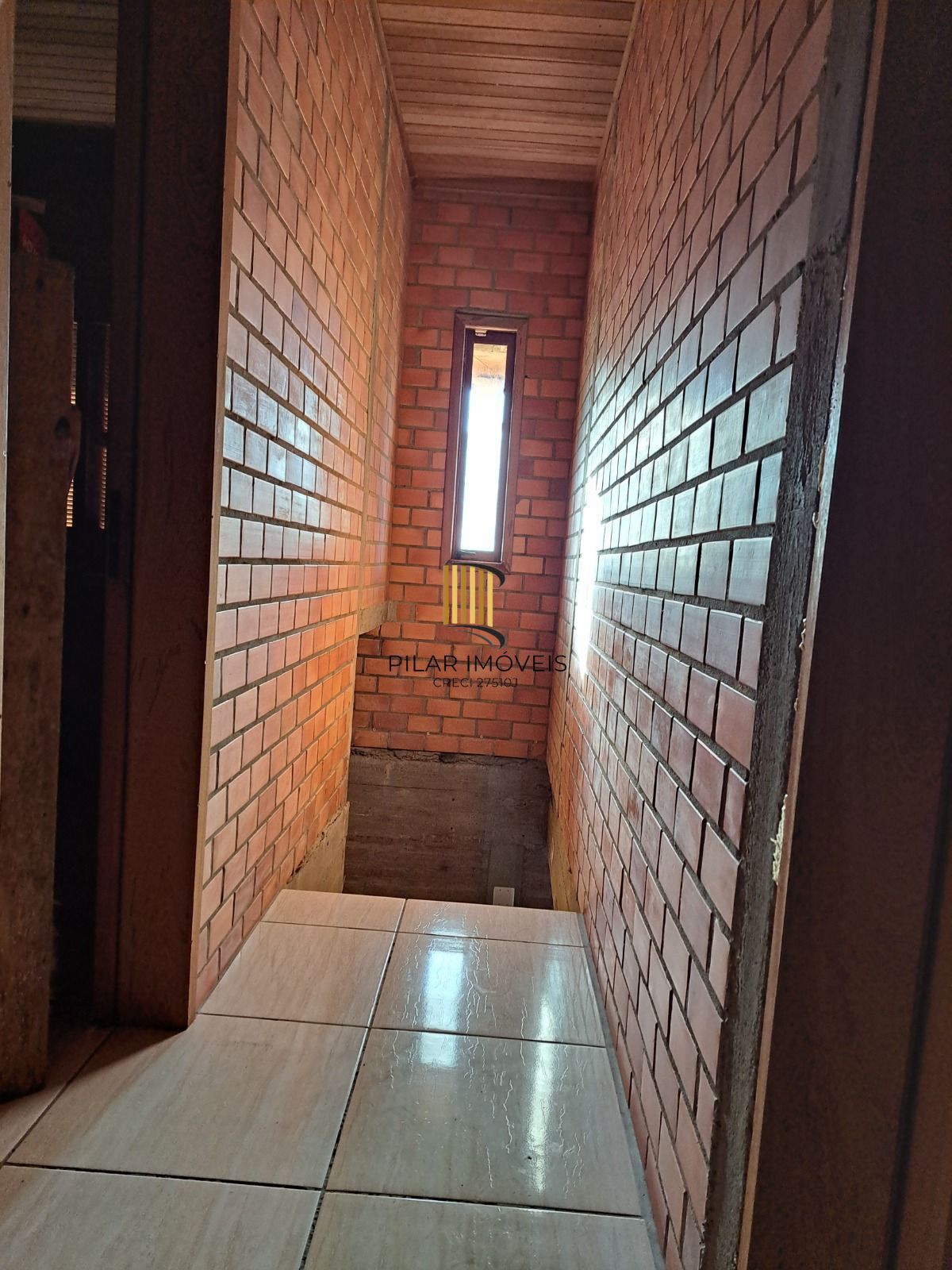 Sobrado 200m² privativos, 4 dormitórios 1 suíte e 2 vagas cobertas - Gravataí