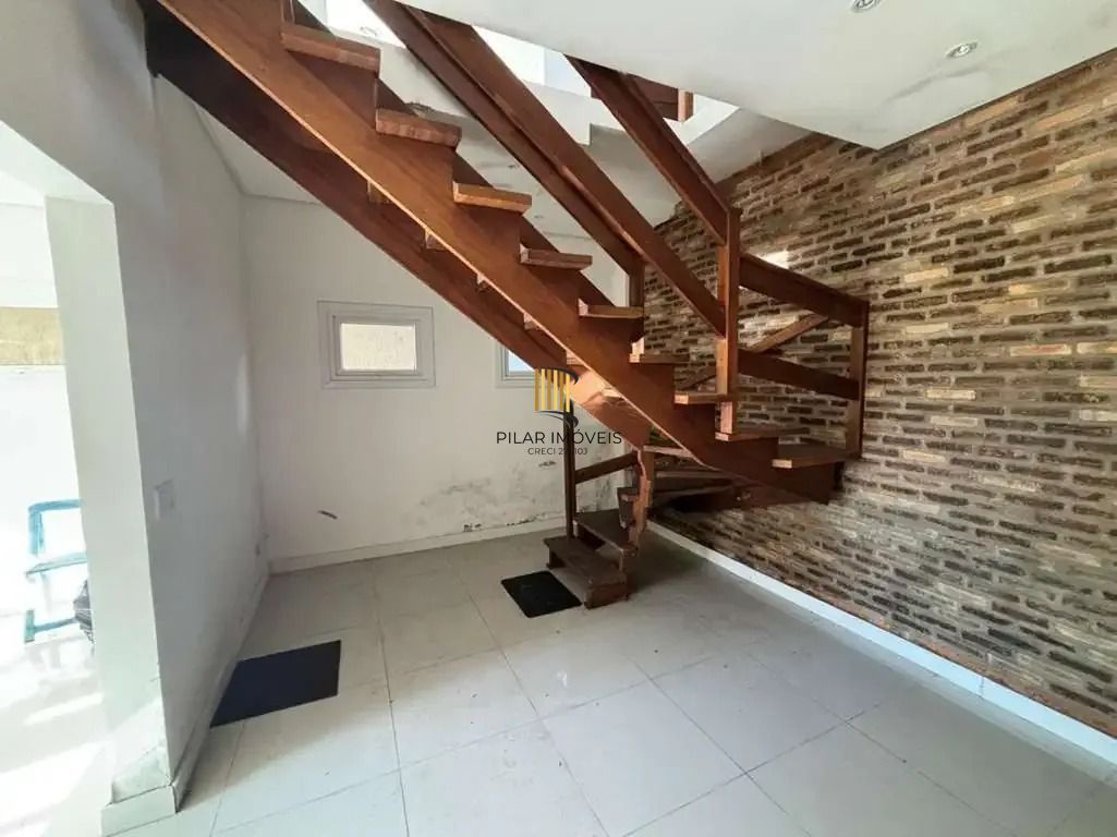 Casa com Vista Privilegiada e 2 Vagas no Jardim Floresta