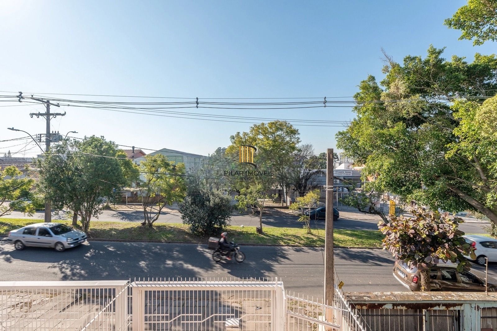 Sobrado moderno com 3 dor, suíte, piscina e espaço gourmet no Jardim Itu