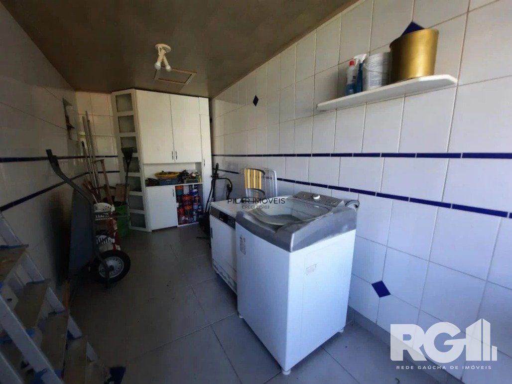 Casa 3 Dormitório(s) Bairro Niterói