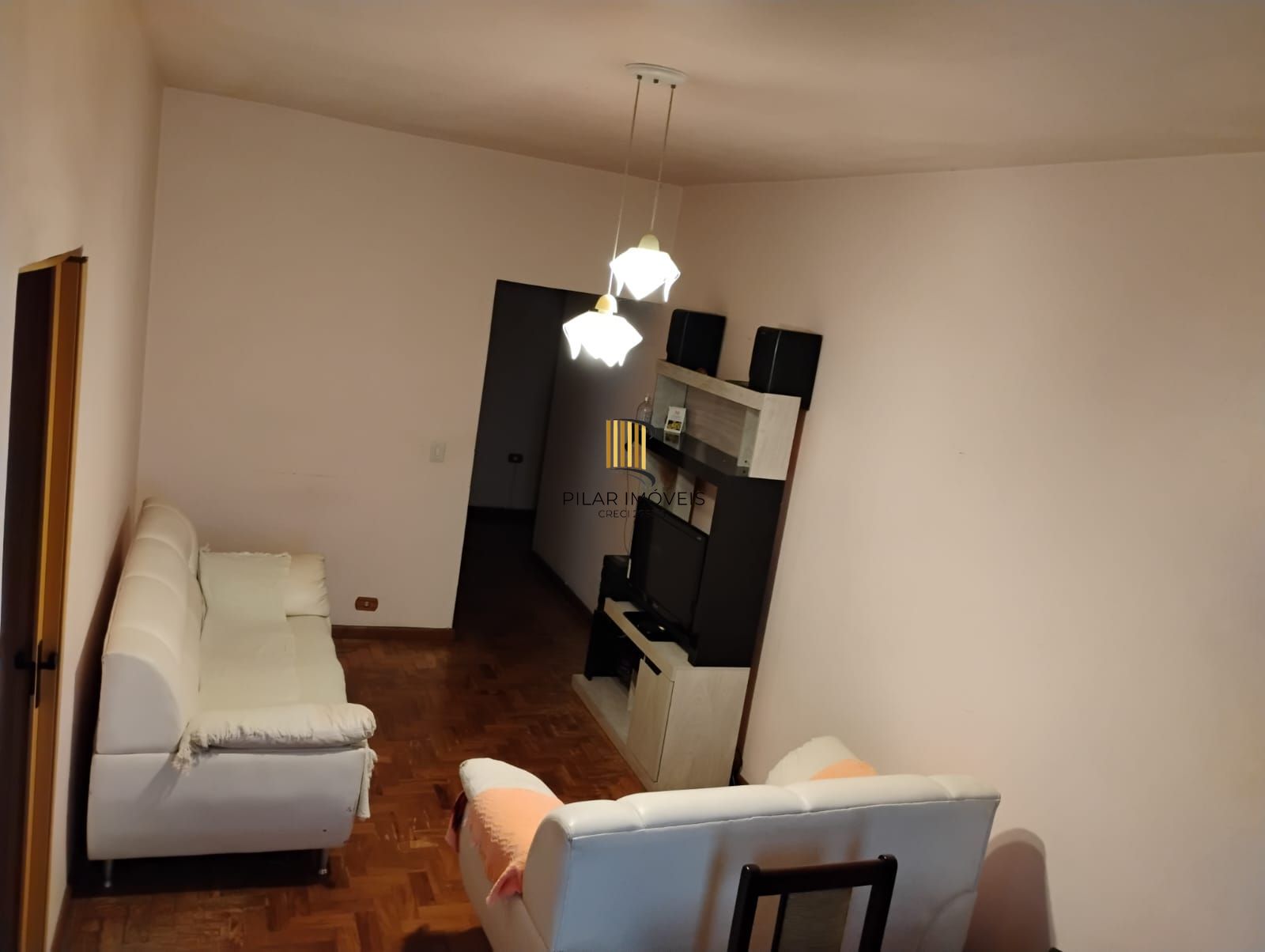 Apartamento 2 dormitórios, 67m², amplo e bem localizado na Av. Assis Brasil